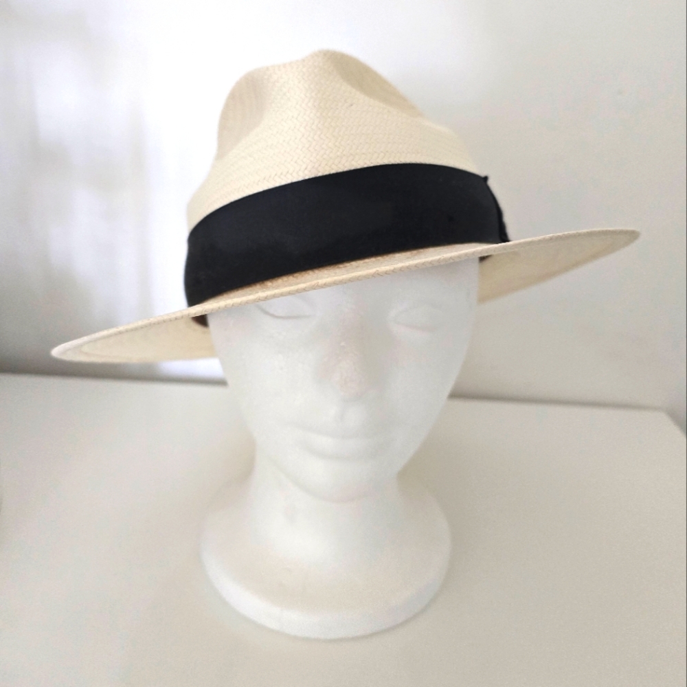 Goorin Bros. White Straw Fedora Hat with Black Trim in Large Size